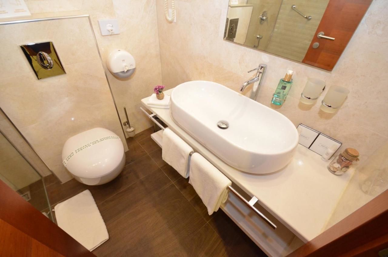 Отель Hotel Porto In Котор-24