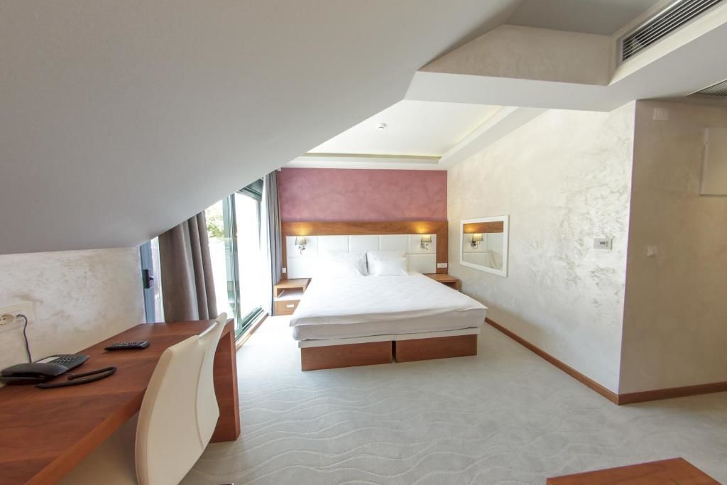 Отель Hotel Porto In Котор-56