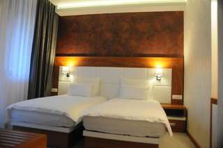Отель Hotel Porto In Котор Стандартный двухместный номер с 1 кроватью или 2 отдельными кроватями-23