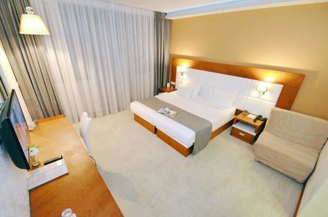 Отель Hotel Porto In Котор-16