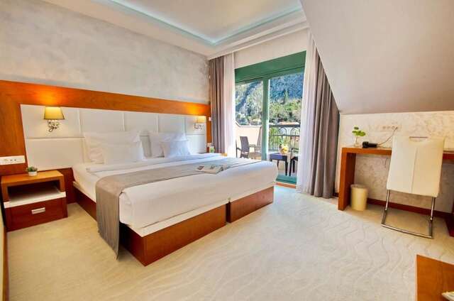 Отель Hotel Porto In Котор-4
