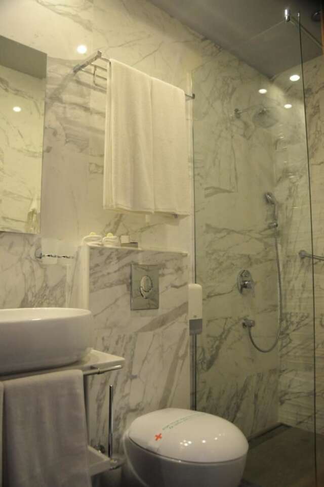 Отель Hotel Porto In Котор-36